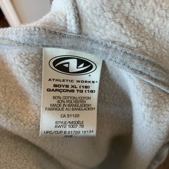 Awesome ‘Hannah’ sweatshirt! - Picture 3 of 3